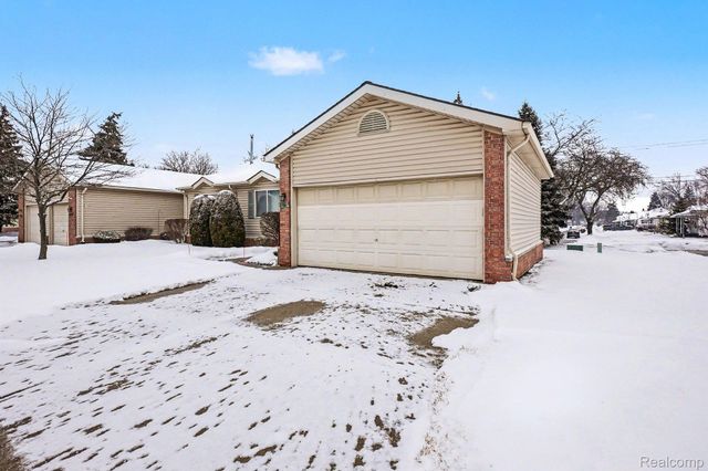 24326 Juliet Drive, Center Line, MI 48015