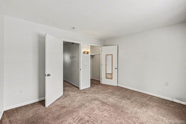 24326 Juliet Drive, Center Line, MI 48015