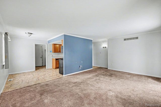 24326 Juliet Drive, Center Line, MI 48015