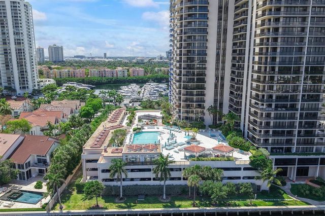 19667 Turnberry Way 7B, Aventura, FL 33180