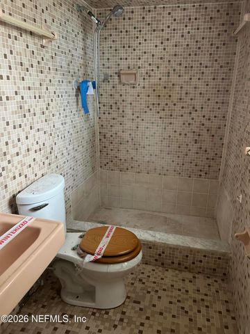 1742 MEMORY Lane, Jacksonville, FL 32210