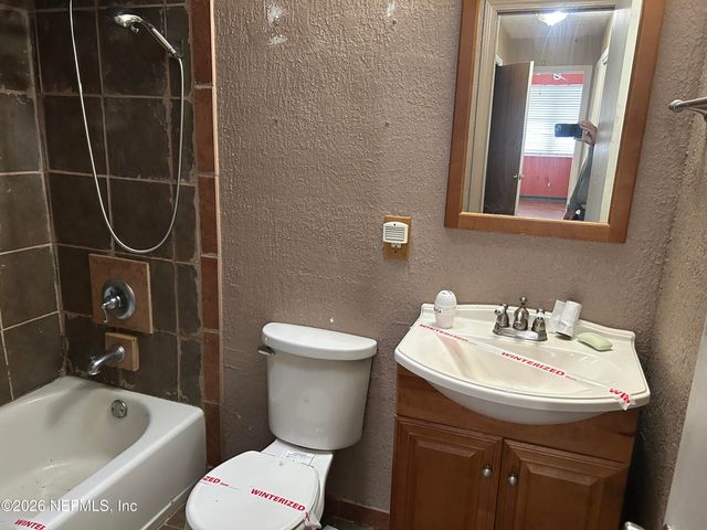 1742 MEMORY Lane, Jacksonville, FL 32210