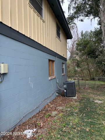 1742 MEMORY Lane, Jacksonville, FL 32210