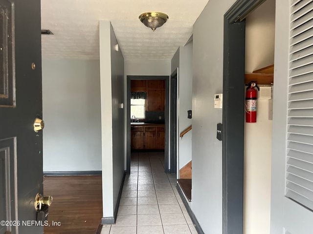 1742 MEMORY Lane, Jacksonville, FL 32210