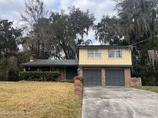1742 MEMORY Lane, Jacksonville, FL 32210