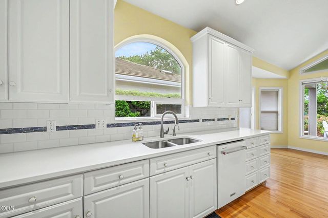 3348 Creek View Drive, Medford, OR 97504