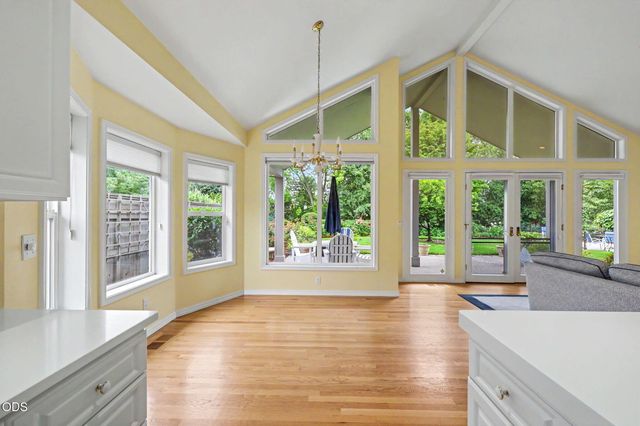3348 Creek View Drive, Medford, OR 97504