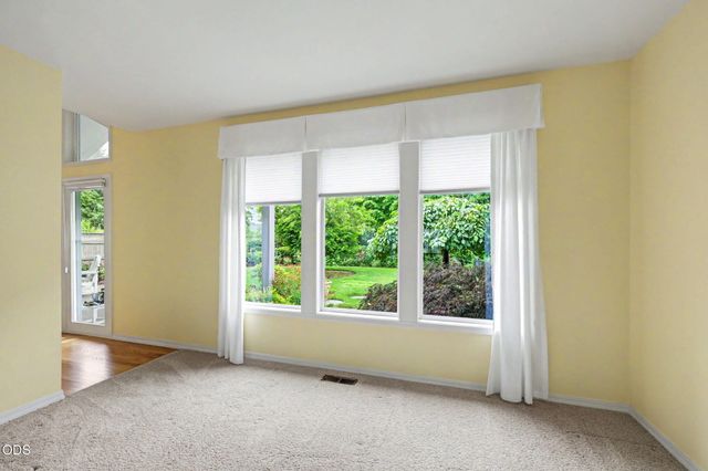 3348 Creek View Drive, Medford, OR 97504