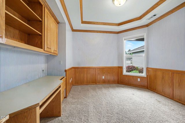 3348 Creek View Drive, Medford, OR 97504