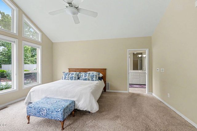 3348 Creek View Drive, Medford, OR 97504