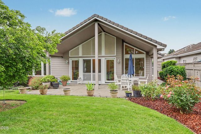 3348 Creek View Drive, Medford, OR 97504