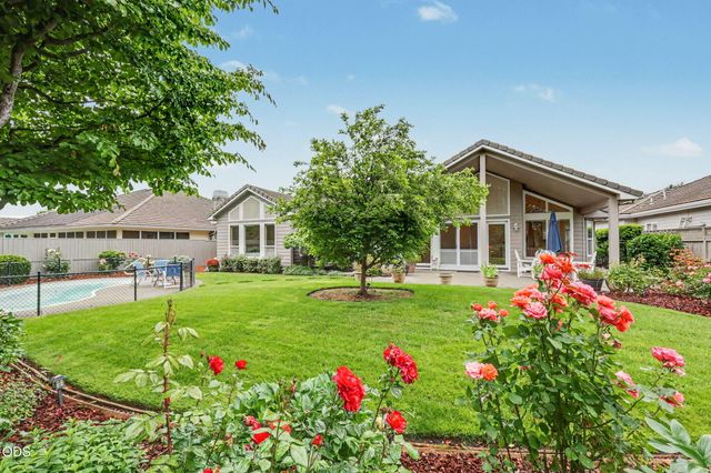 3348 Creek View Drive, Medford, OR 97504
