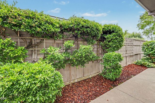 3348 Creek View Drive, Medford, OR 97504