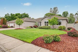 3348 Creek View Drive, Medford, OR 97504