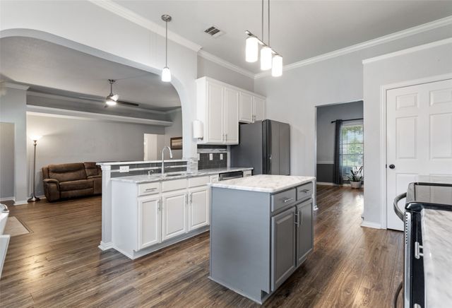 106 Elmwood Trail, Forney, TX 75126