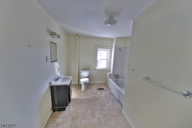 11 Rt23, Hamburg Boro, NJ 07419