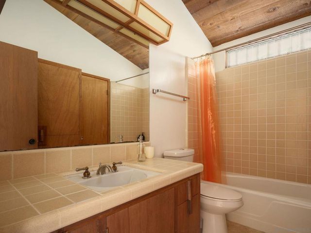 9450 Sunset Drive, La Mesa, CA 91941