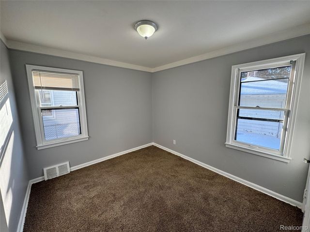 437 Mayflower Avenue, Lincoln Park, MI 48146