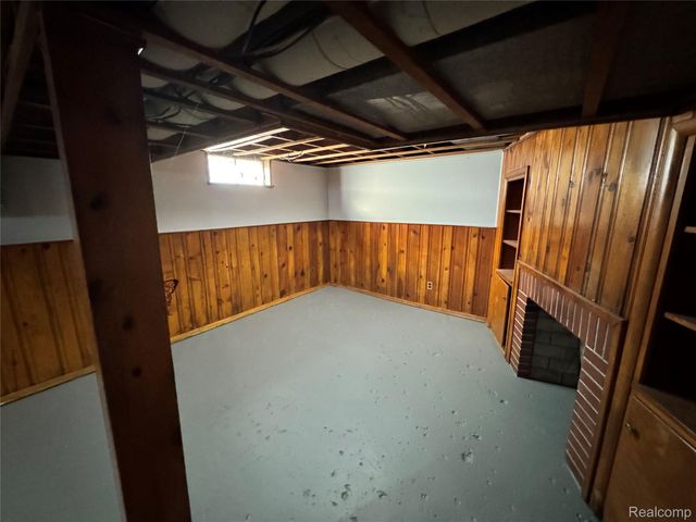 437 Mayflower Avenue, Lincoln Park, MI 48146