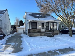 437 Mayflower Avenue, Lincoln Park, MI 48146