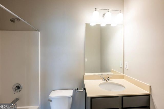 6220 Trickle Bend, Atlanta, GA 30349