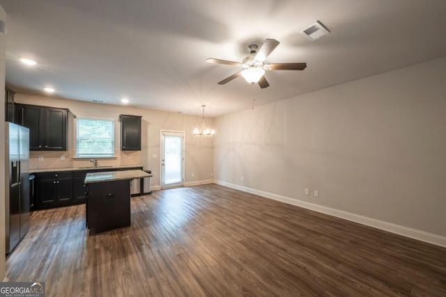 6220 Trickle Bend, Atlanta, GA 30349
