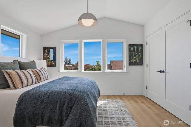 8332 24th Avenue NW, Seattle, WA 98117