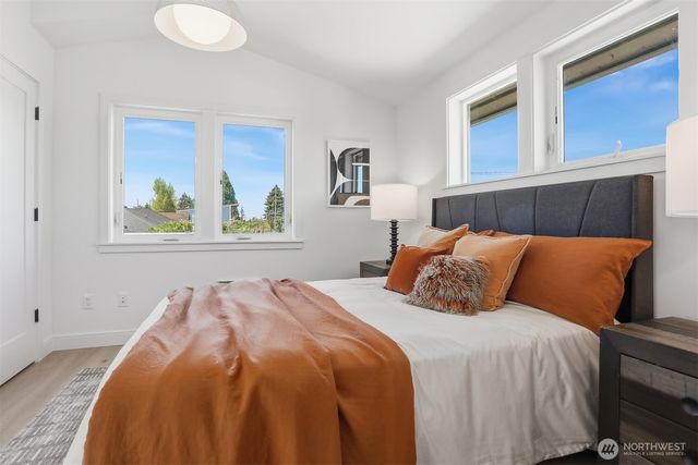 8332 24th Avenue NW, Seattle, WA 98117