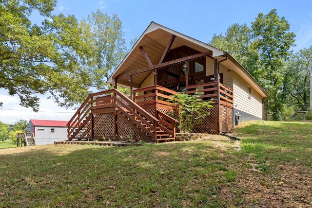 178 Cottage Cir, Linden, TN 37096