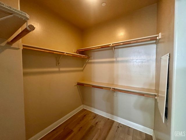 9506 Liberty Island Drive, Bakersfield, CA 93311