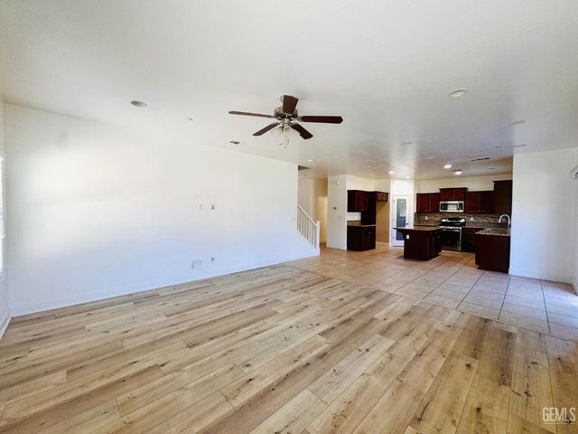 9506 Liberty Island Drive, Bakersfield, CA 93311