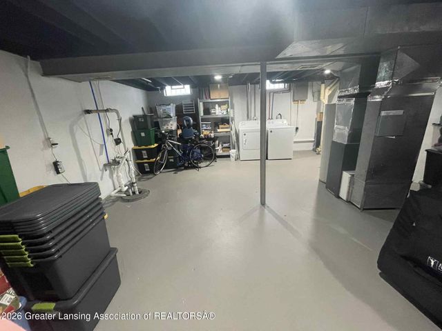 1743 Maisonette Drive, Lansing, MI 48911