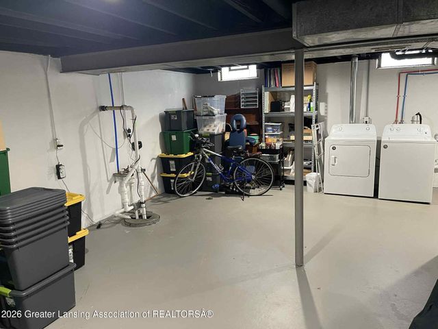 1743 Maisonette Drive, Lansing, MI 48911