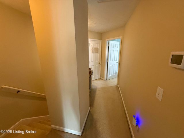 8337 Grand Trevi Dr, Louisville, KY 40228