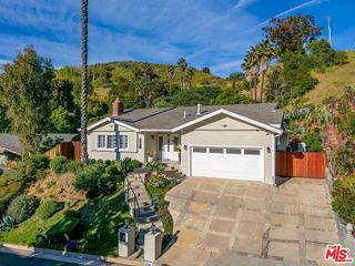 6561 Lakeridge Road, Los Angeles, CA 90068