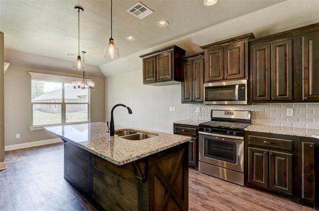 9944 SW 21st Street, Yukon, OK 73099