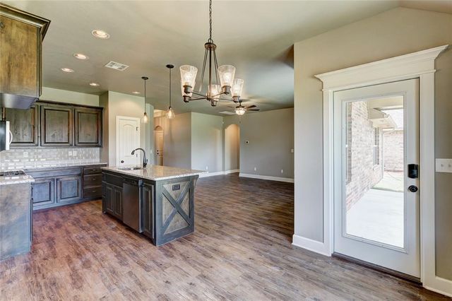 9944 SW 21st Street, Yukon, OK 73099