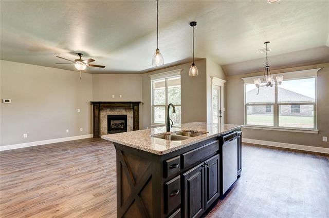 9944 SW 21st Street, Yukon, OK 73099