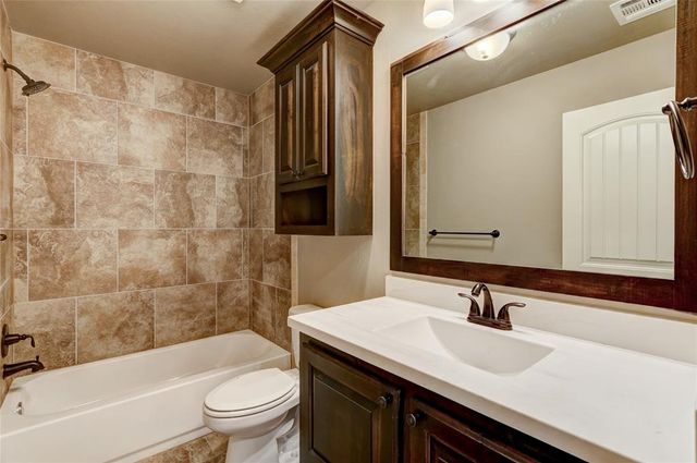 9944 SW 21st Street, Yukon, OK 73099