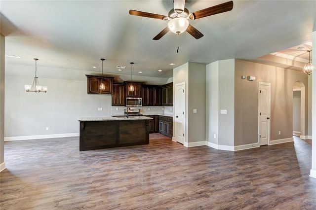 9944 SW 21st Street, Yukon, OK 73099