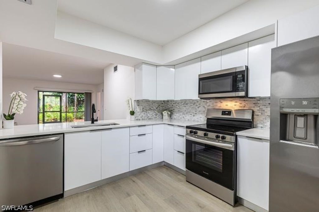 1765 Courtyard WAY 103, Naples, FL 34112
