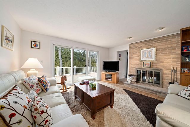 35 Linden Park Drive, Randolph, MA 02368