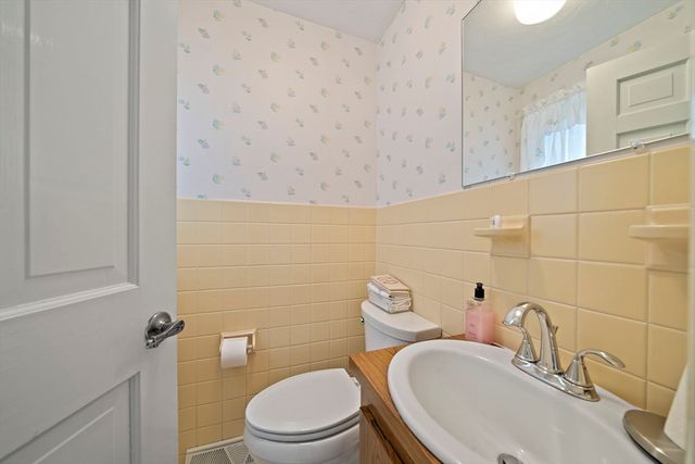 35 Linden Park Drive, Randolph, MA 02368