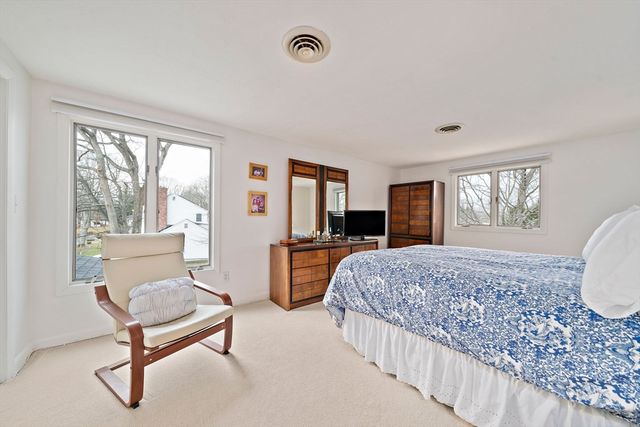 35 Linden Park Drive, Randolph, MA 02368