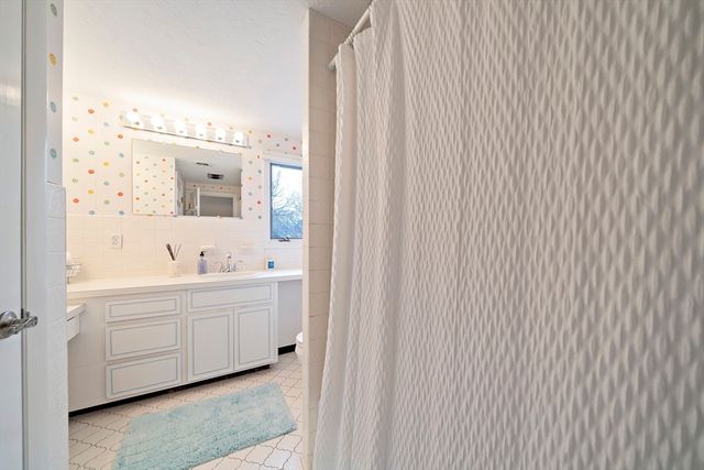 35 Linden Park Drive, Randolph, MA 02368