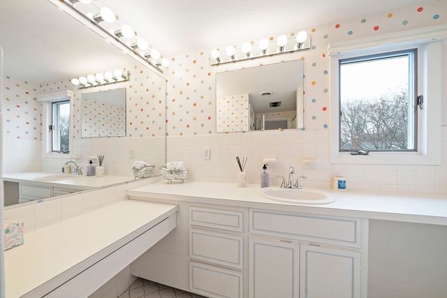 35 Linden Park Drive, Randolph, MA 02368