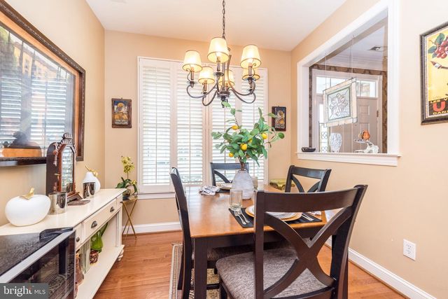 100 REAGAN DR, Sellersville, PA 18960