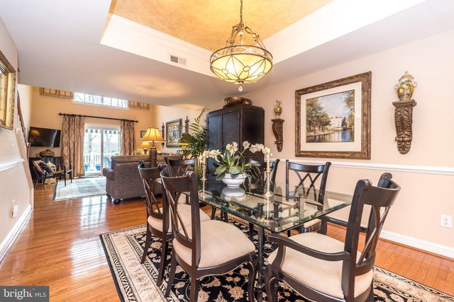 100 REAGAN DR, Sellersville, PA 18960