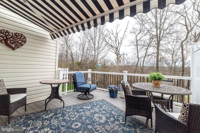 100 REAGAN DR, Sellersville, PA 18960