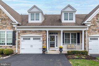 100 REAGAN DR, Sellersville, PA 18960